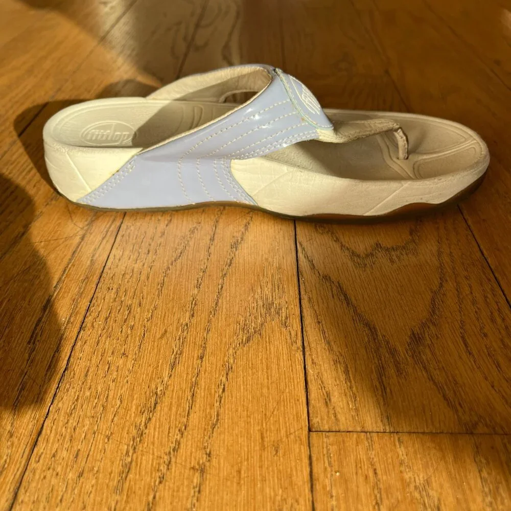 FitFlop Leather Thong Sandals, Size 8
